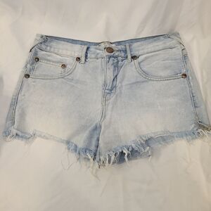 Free People Light Wash Frayed Jean Shorts 27